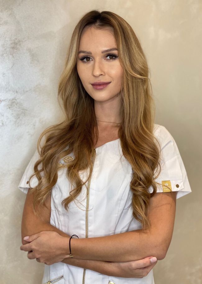 Anita-Wyka-Ärztin-essentielle-Medizin-Wellclinic