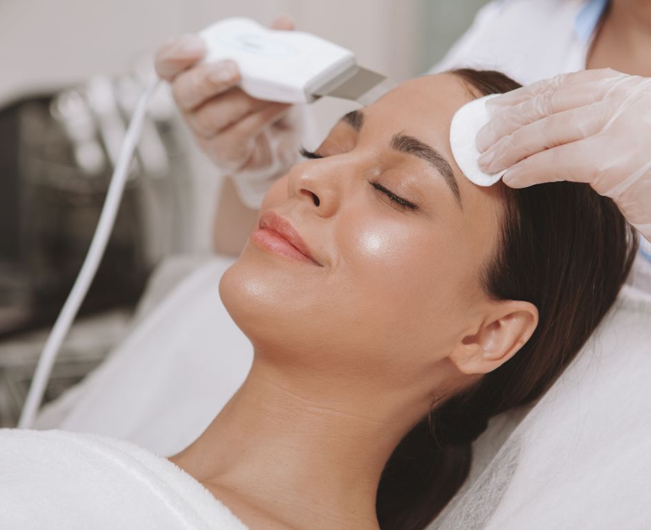 Wie kann ich meine Haut während der Ozempik- oder Mounjaro-Behandlung vor einem Verlust der Hautfestigkeit schützen?