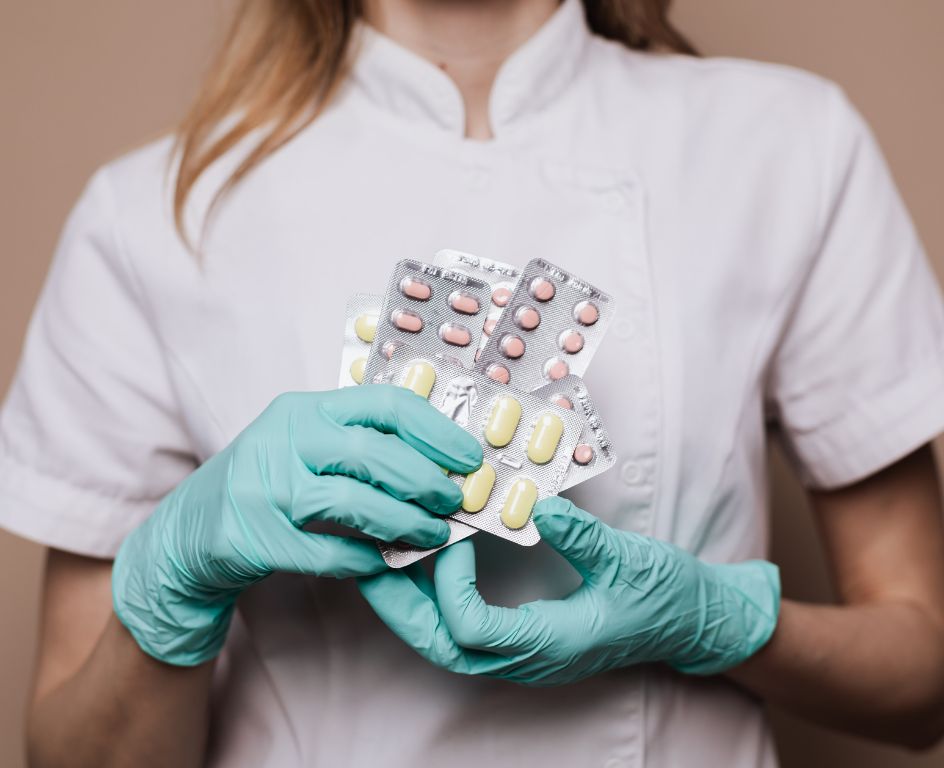 The most common mistakes made by patients using weight loss drugs: how to avoid negative changes to the face