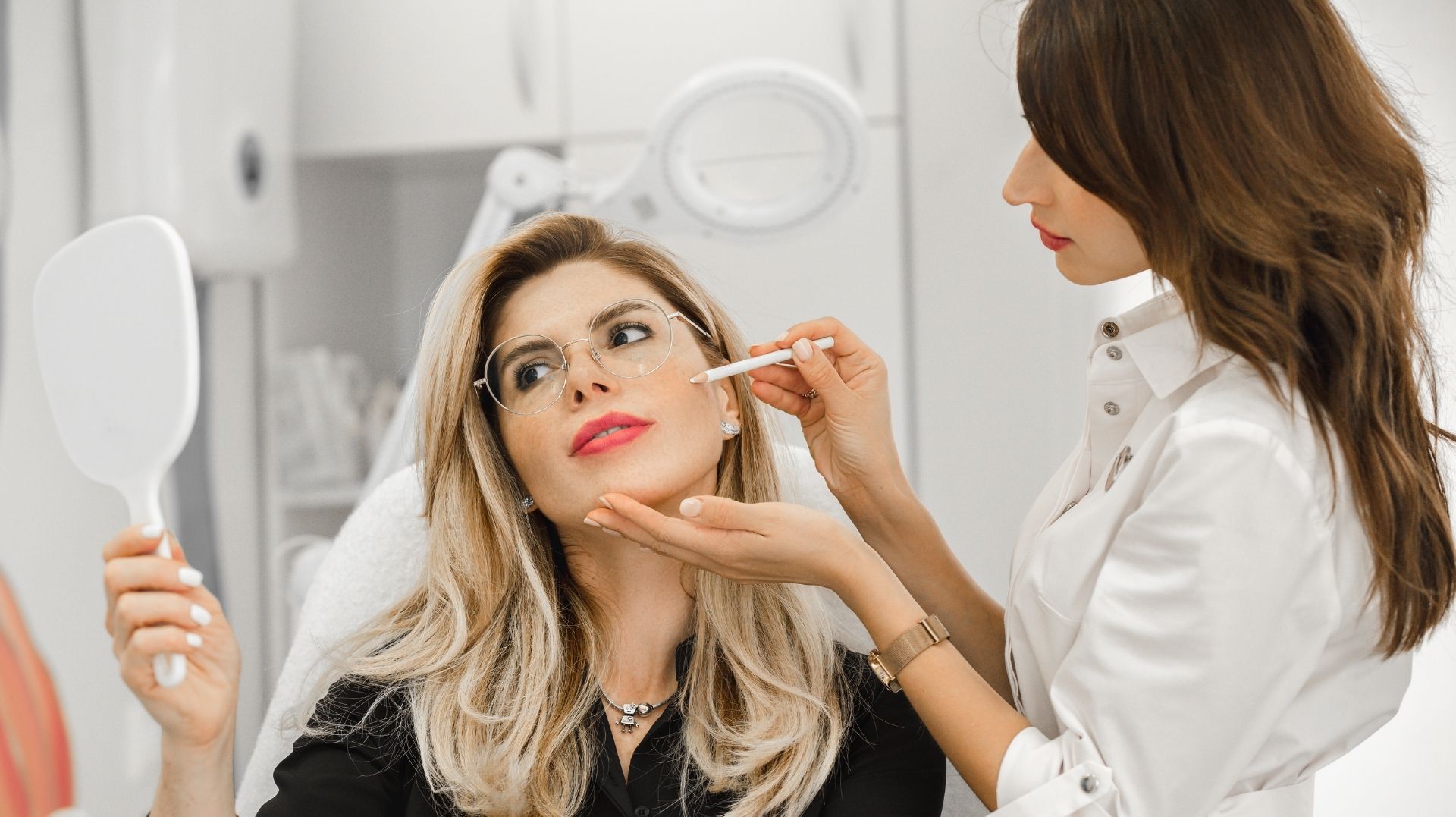 Moderne ästhetische Medizin. Natürlich und spektakulär