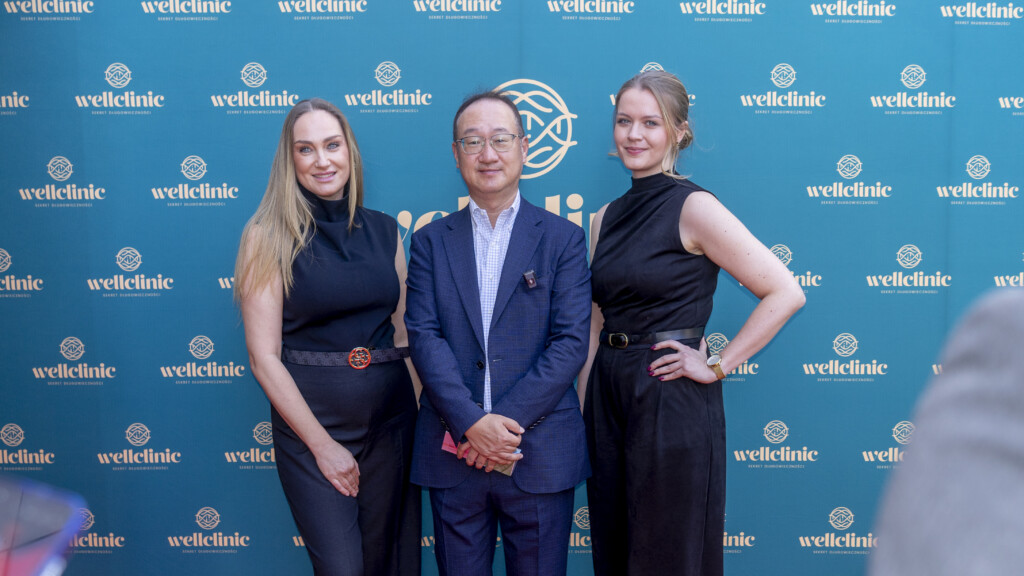 Der Entwickler der ASCEplus-Technologie, Dr. Byong Seung Cho, zu Besuch bei Wellclinic